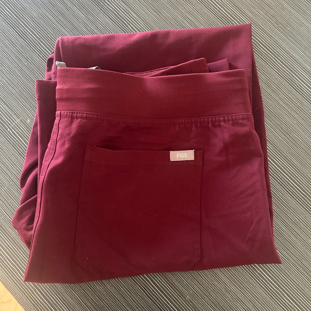 NWOT Figs Burgundy Livingston scrub pants